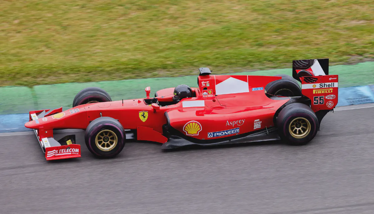 Monza ist die schnellste klassische F1-Strecke. Lesmo, Parabolica, Ascari — die Geschichte und der Charakter des Tempels der Geschwindigkeit.